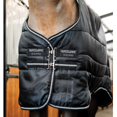 Couverture d'écurie Easy-Layer Horseware Plus 200g Noir / noir / argent Couverture d'écurie Easy-Layer Horseware Plus 200g Noir / noir / argent