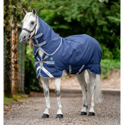 Couverture Horseware Rhino Plus Poney Turnout 0g 1000D Noir / gris titane / bleu classique Couverture Horseware Rhino Plus Poney Turnout 0g 1000D Noir / gris titane / bleu classique