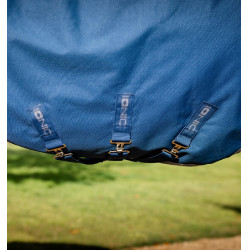 Couverture Horseware Ionic Therapy Turnout 100g 1200D Bleu imperial / argent / marine Couverture Horseware Ionic Therapy Turnout 100g 1200D Bleu imperial / argent / marine
