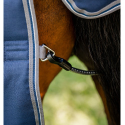 Couverture d'écurie Horseware Rambo® Optimo 400g Marine / orage / gris argent Bleu marine Couverture d'écurie Horseware Rambo® Optimo 400g Marine / orage / gris argent Bleu marine