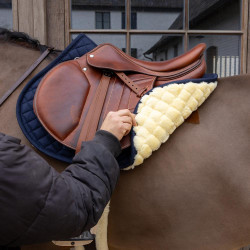Tapis de selle en mouton Skin Friendly Diamond Jumping Kentucky Marine Bleu marine