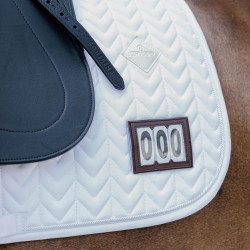 Tapis de selle compétition Fishbone avec 2 numéros Kentucky Dressage Blanc