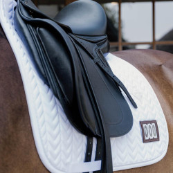 Wedstrijd zadeldek Fishbone met 2 nummers Kentucky Dressuur Wit