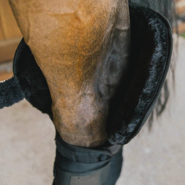 Sous Bandage d'Ecurie et de Transport avec Protection de Jarret Kentucky Noir Sous Bandage d'Ecurie et de Transport avec Protection de Jarret Kentucky Noir