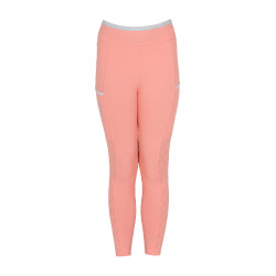 Meisjeslegging met geperforeerde decoraties