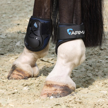 Paarden kootbeschermers Shires Arma Carbon – open front Paarden kootbeschermers Shires Arma Carbon – open front