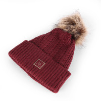 Bonnet en tricot Aubrion Equestrian Port Bordeaux