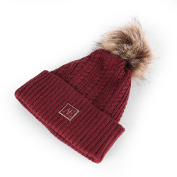 Gebreide ruitermuts Aubrion Equestrian – warm & stijlvol Gebreide ruitermuts Aubrion Equestrian – warm & stijlvol