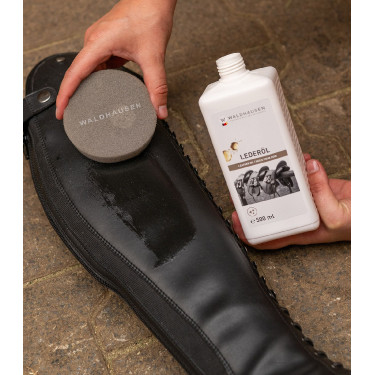 Huile cuir équitation Waldhausen 500 ml