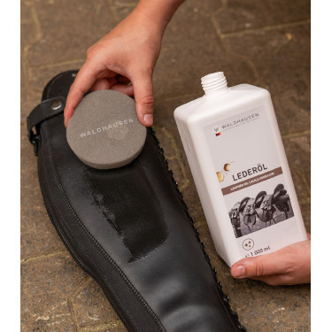 Huile cuir équitation Waldhausen 500 ml
