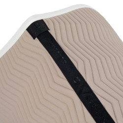Tapis de saut matelassé à vagues Equestro Cobblestone / blanc antique