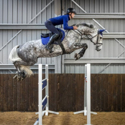 LeMieux Loire Memory Close Contact Vierkant Zadeldek Inktblauw LeMieux Loire Memory Close Contact Vierkant Zadeldek Inktblauw