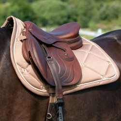 Tapis de Selle Dressage Night Collection Back On Track Nougat Marron