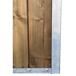 Séparation de box coulissante barraudée et soubassement bois 3 m La Gée Séparation de box coulissante barraudée et soubassement bois 3 m La Gée