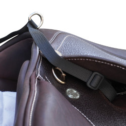 Riem voor het bevestigen van stijgbeugelriem aan airbagvest Riem voor het bevestigen van stijgbeugelriem aan airbagvest