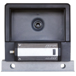 Polybac 25 M enkele drinkbak met binnenrand en bevestigingssteun La Gée