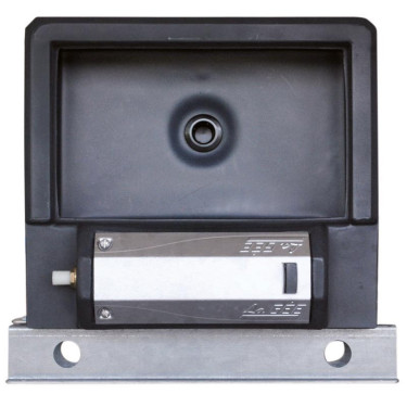 Polybac 25 M enkele drinkbak met binnenrand en bevestigingssteun La Gée