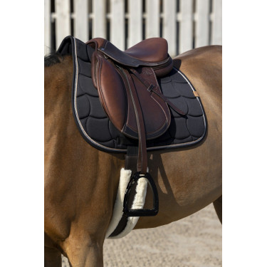 Tapis de selle Equithème Shiny Tapis de selle Equithème Shiny