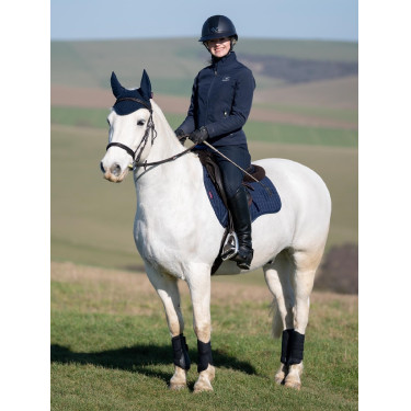LeMieux Suede GP Vierkant Zadeldek Marineblauw LeMieux Suede GP Vierkant Zadeldek Marineblauw