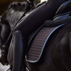 Tapis de selle mixte Adepto Horze Marron foncé Tapis de selle mixte Adepto Horze Marron foncé