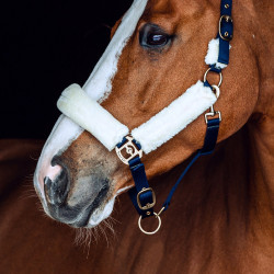 Schapenvacht halster Horze Lincoln Jurk blauw / gebroken wit Schapenvacht halster Horze Lincoln Jurk blauw / gebroken wit